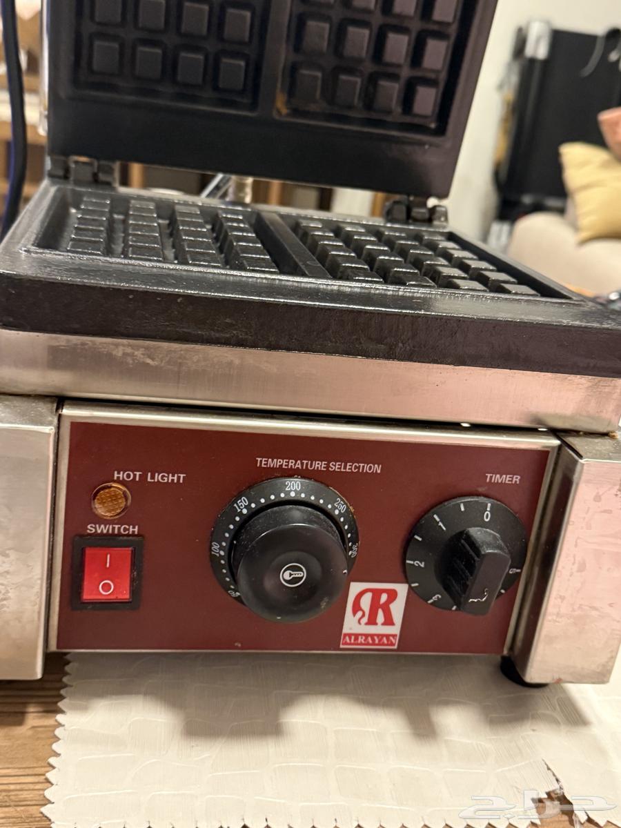 مكينة وافل شبه جديده علا سوم64375648339074112