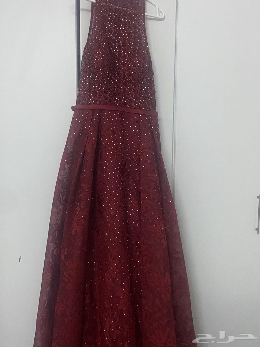 فستان جديد ما لبس إلا مرة واحدة مقاس مديم أبغى فيه 40064363398068866110