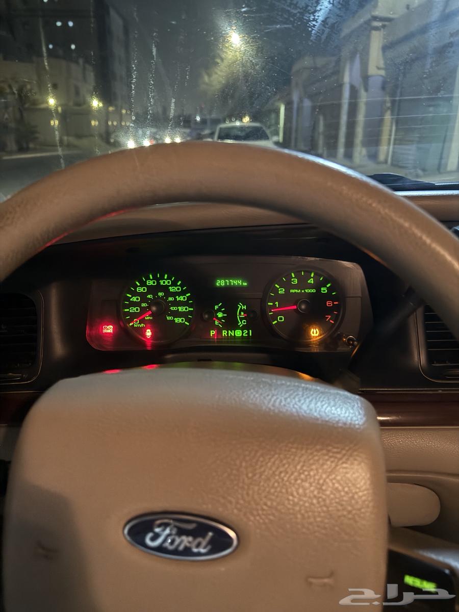 فورد فكتوريا 2011 ذهبي64513214192002114