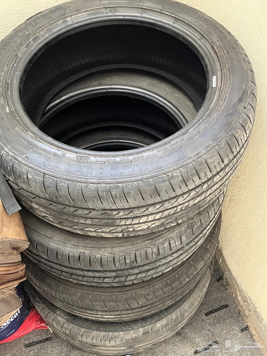 Four used tires in excellent condition64511241437315112