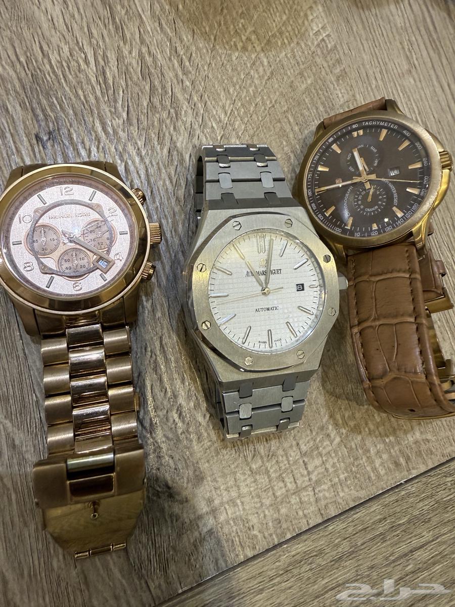 مجموعة ساعات للبيع64372478289921110