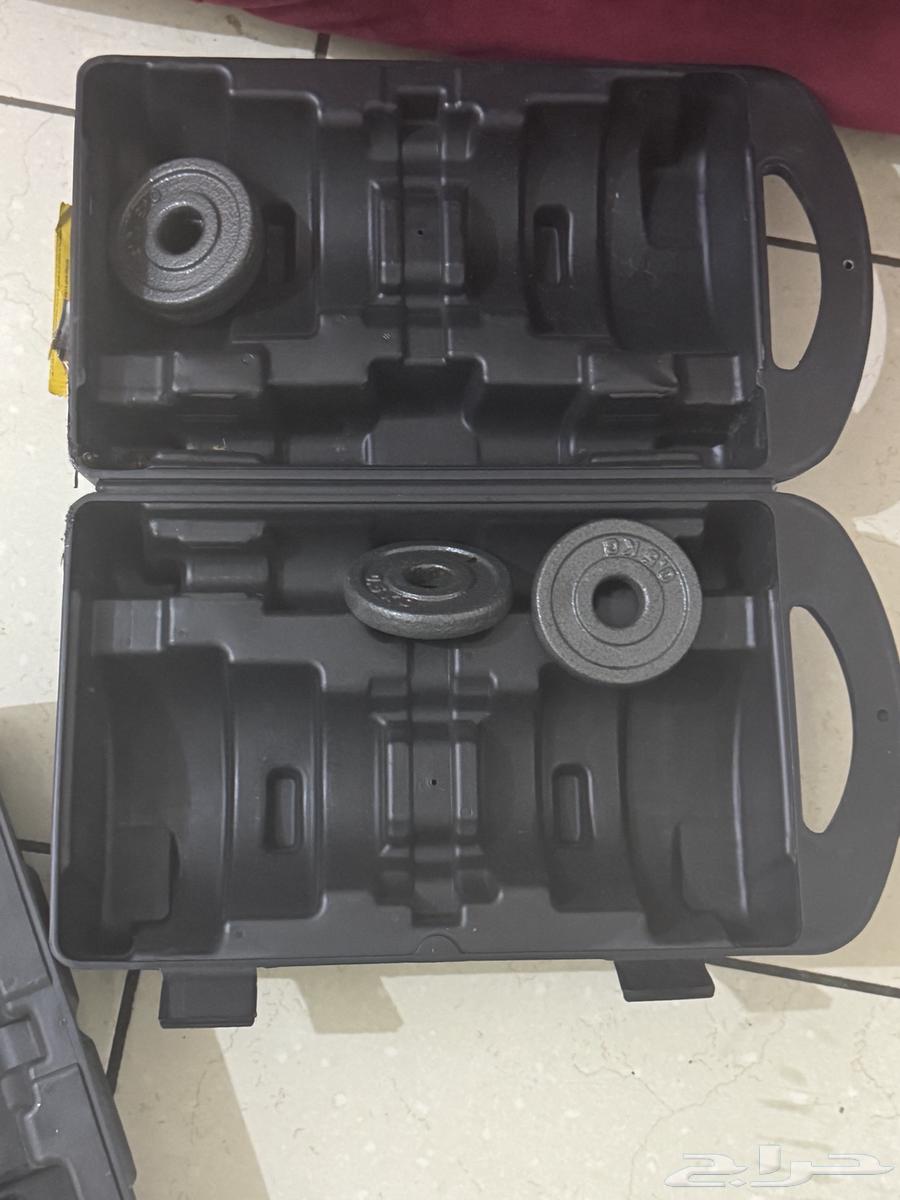 كرسي للجيم بجميع لوازمه حالة ممتازة واوزان 34 كيلو مع بار64370770368769112