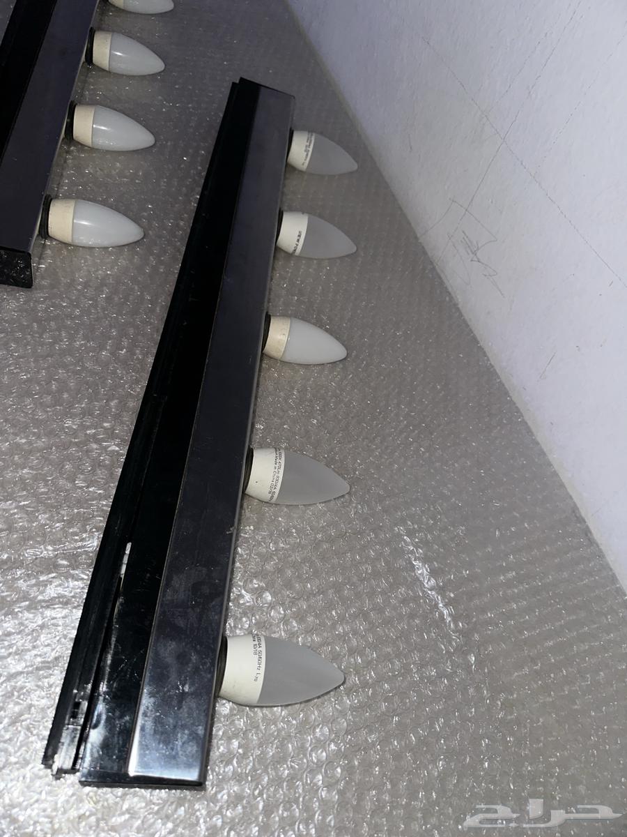 IKEA lighting column with bulbs64371643457923111