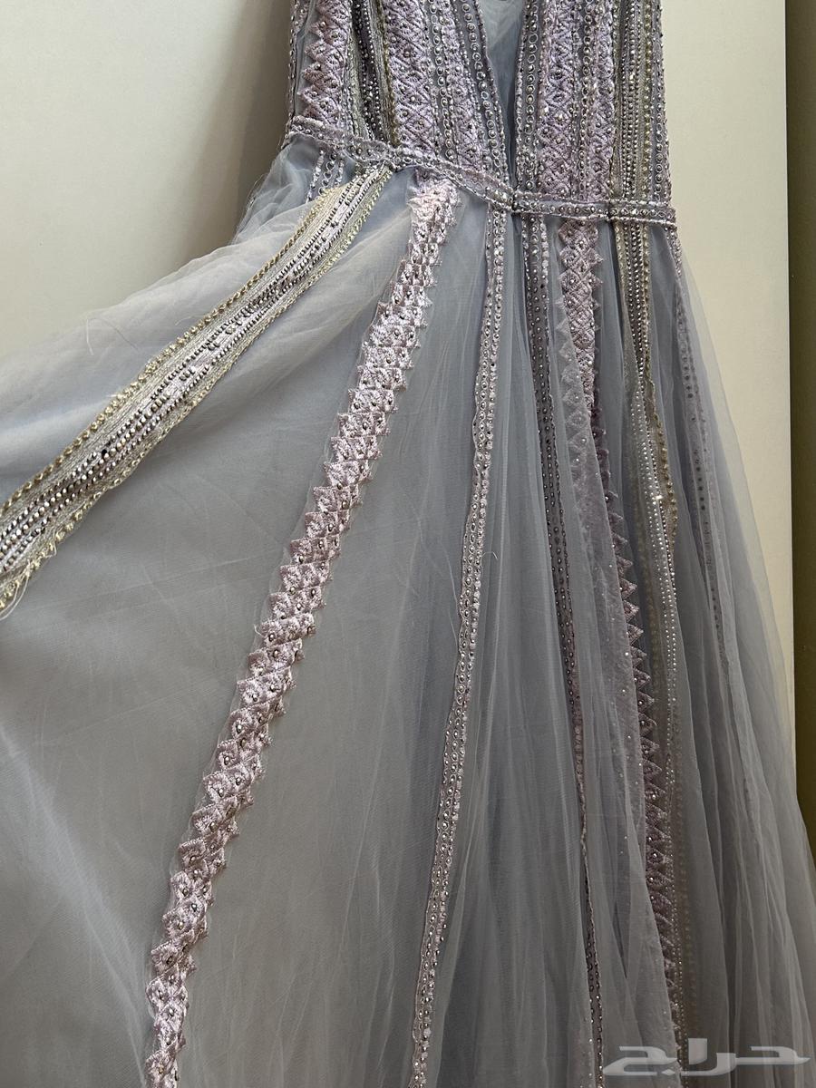 فستان شاريته ب 700 وللبيع64375872773121112