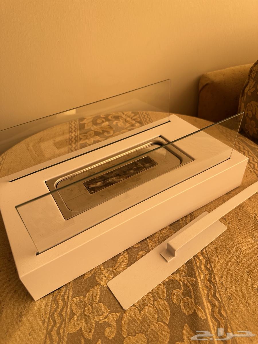 Rectangular heater on the table64365469378051111