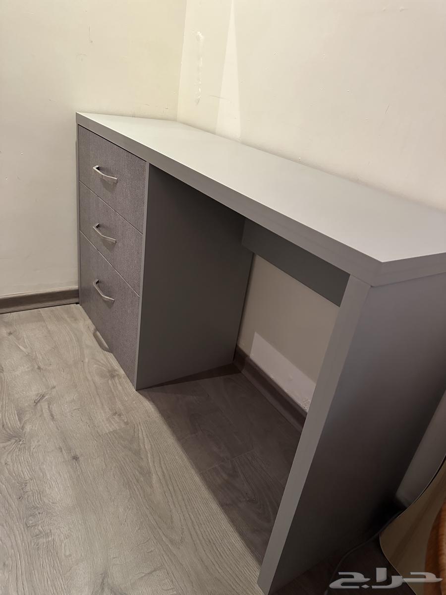 تسريحة مستعمله للبيع على السوم64375022967171112