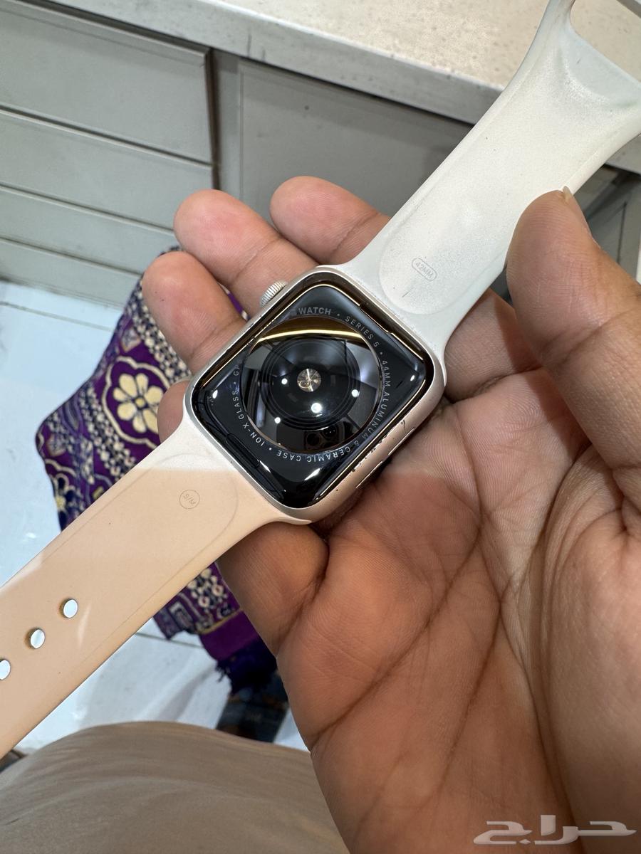 ساعة ابل الاصدار الخامس مقاس 4464364966478978114