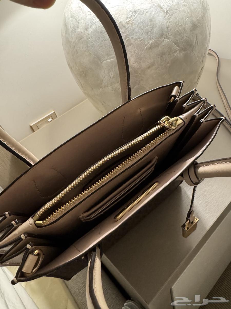 شنطه مايكل كورس64374905743746113