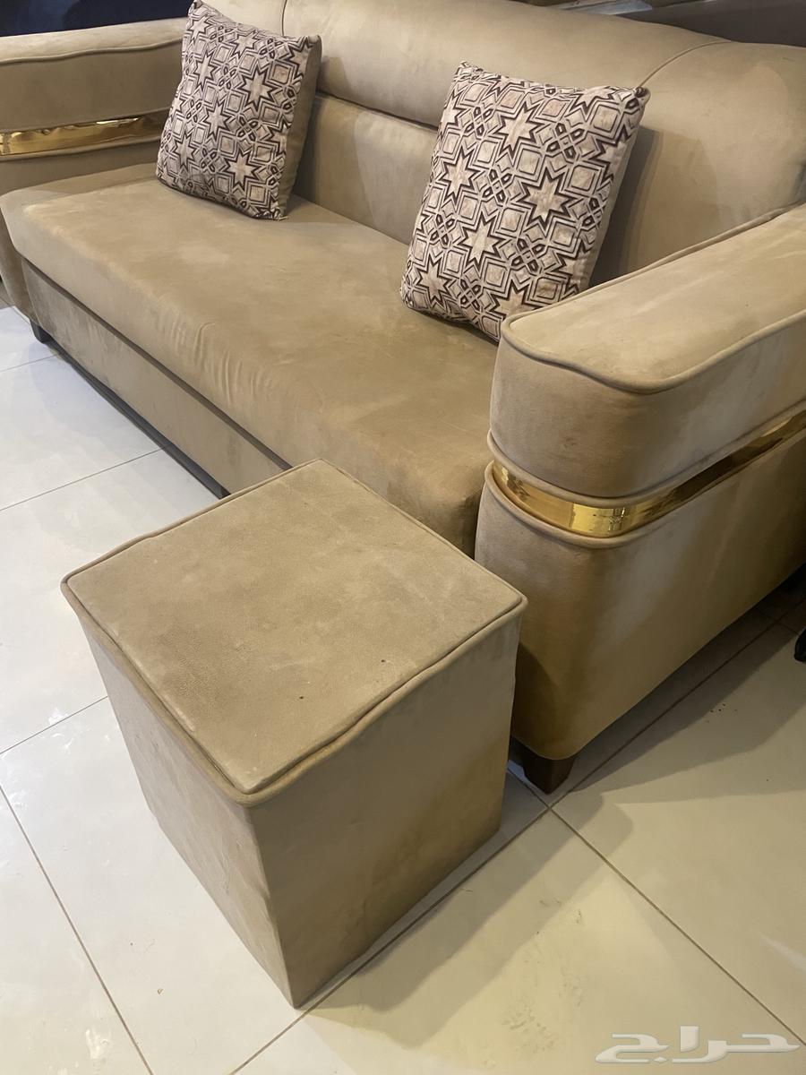 3 كنبات مع الستاير للبيع64372712152578113