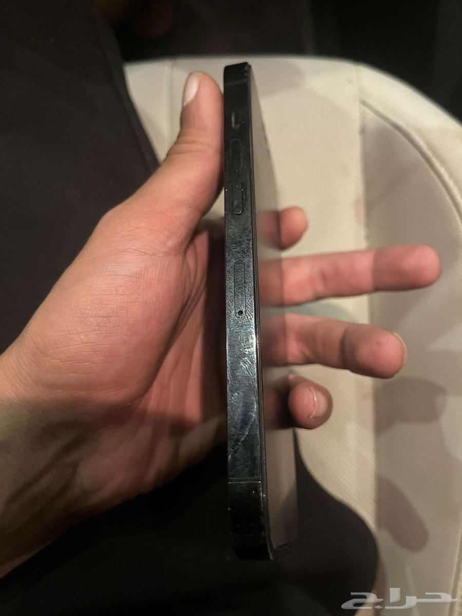 ايفون 14 برو 12864365557447170112