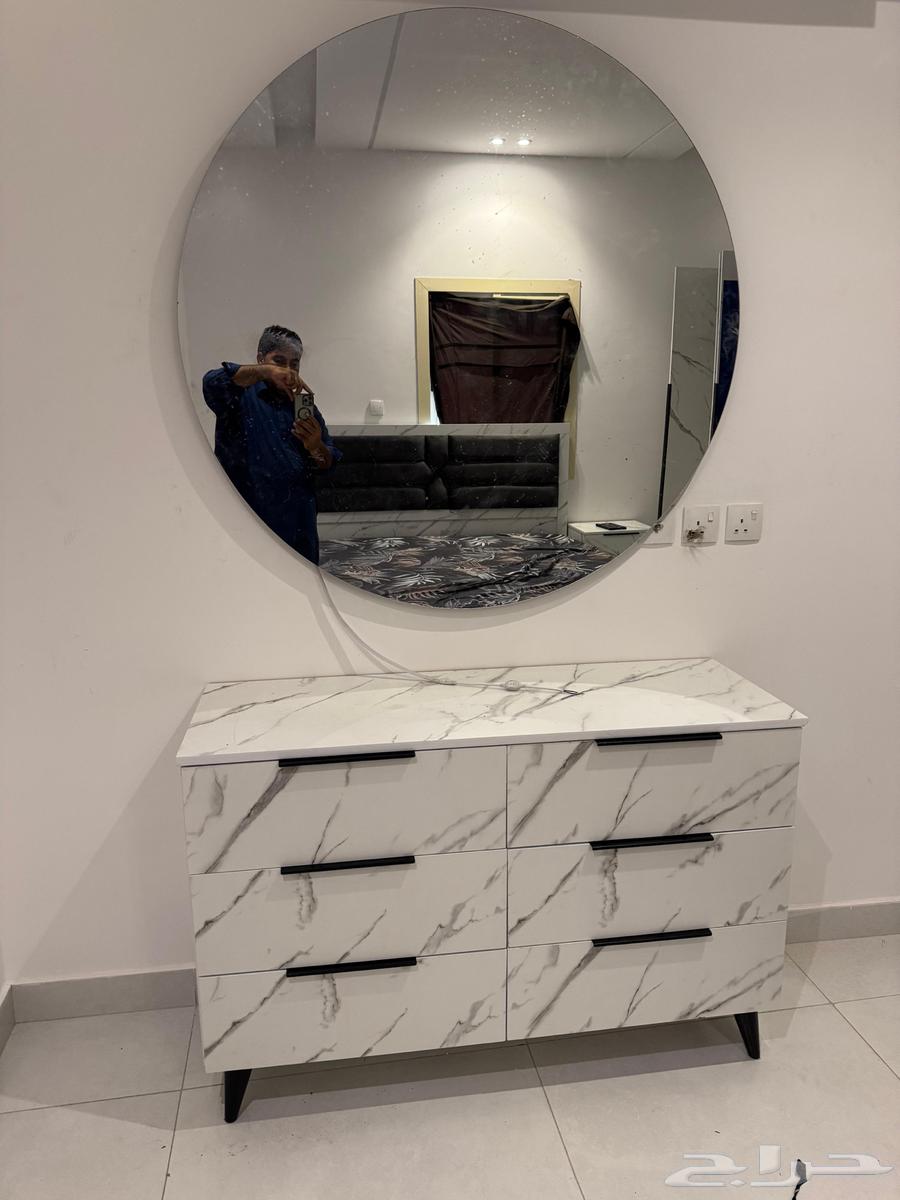 brand new dressing table are available in multiple colors.64372741121411114