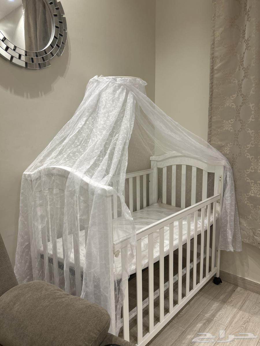 سرير مواليد جديد للبيع64372536087681111