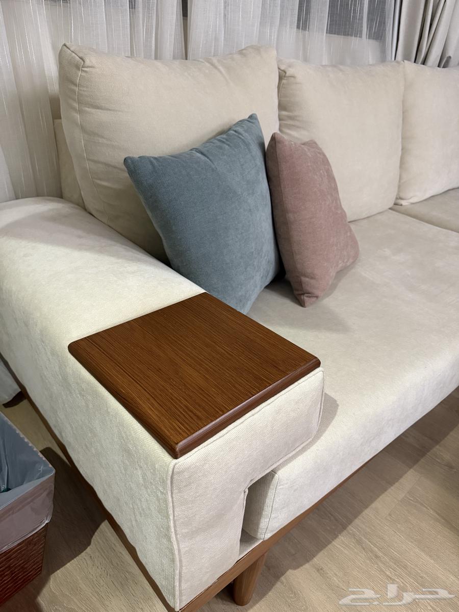 كنب معيشة ركني متصل بيج بتصميم mid-century64371438075521113