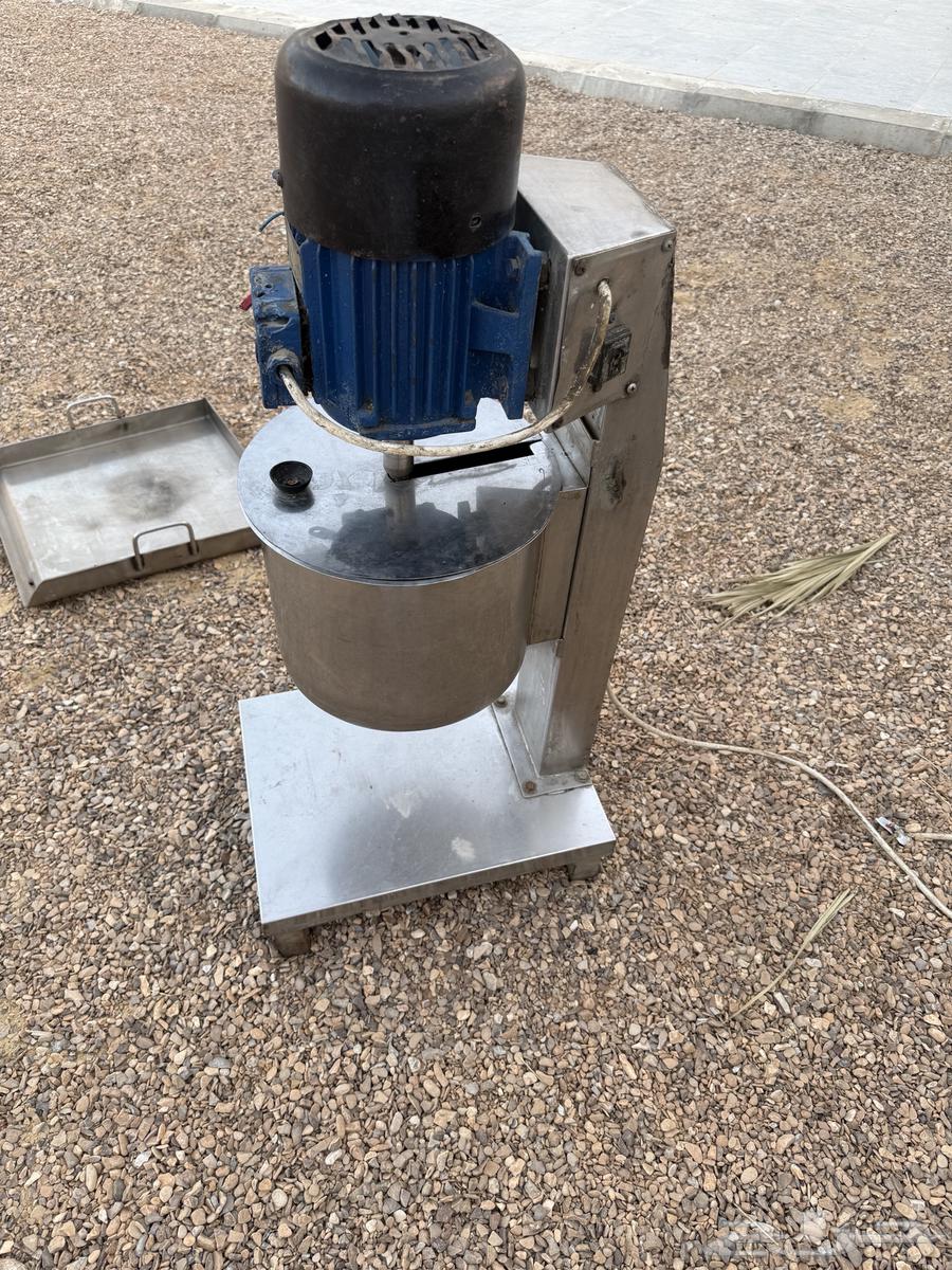 مكينت حمص وا ثلاجه عرض للبيع64372697822465111