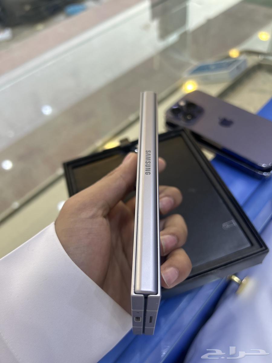 Hello everyone, today we are presenting the Z Fold 6 256GB device64371701759746113