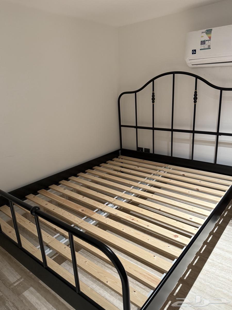 سرير من ايكيا64369542601346113