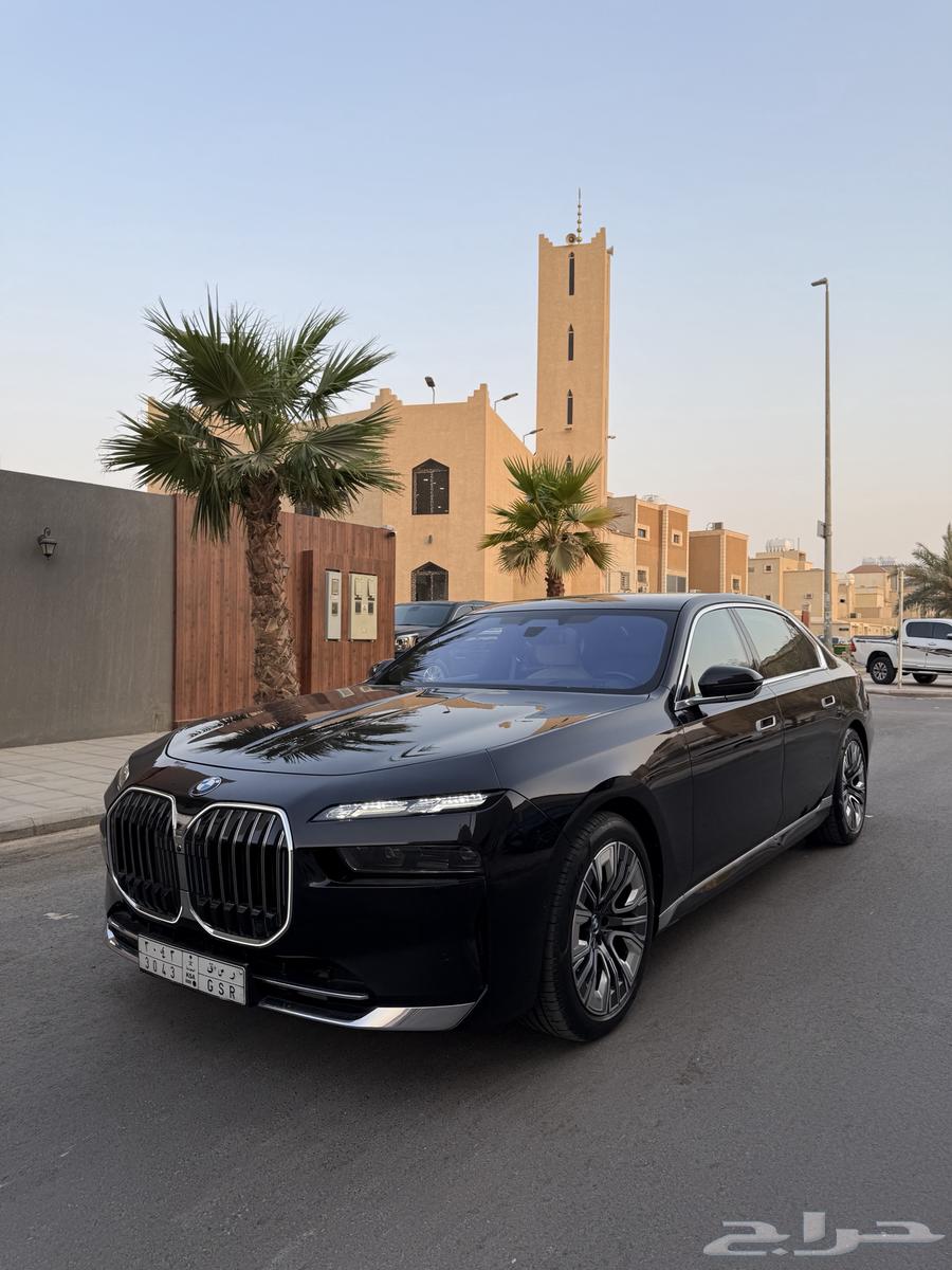 بي ام دبليو 2023 EXCELLENCE LINE LI73564516310821633110