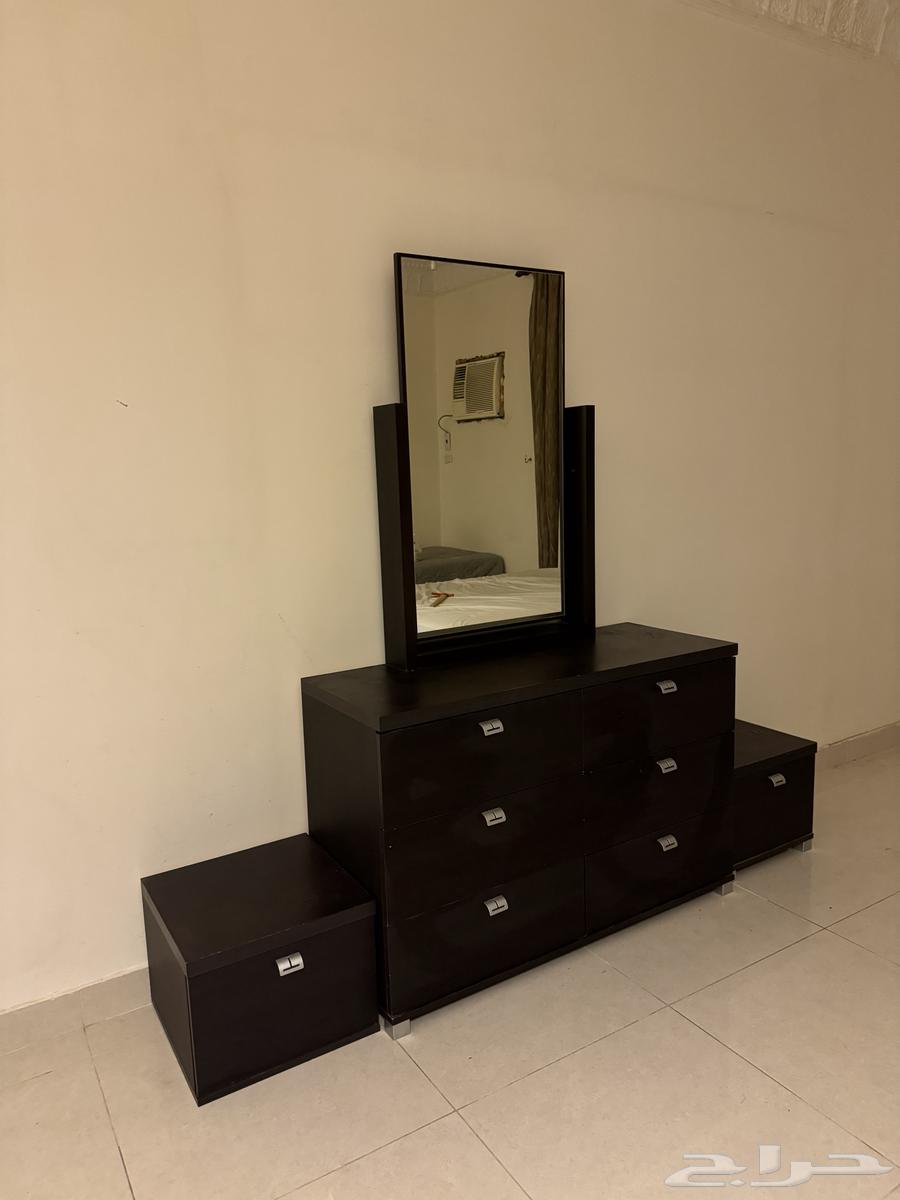Wardrobe, table, and dresser64376377397762110