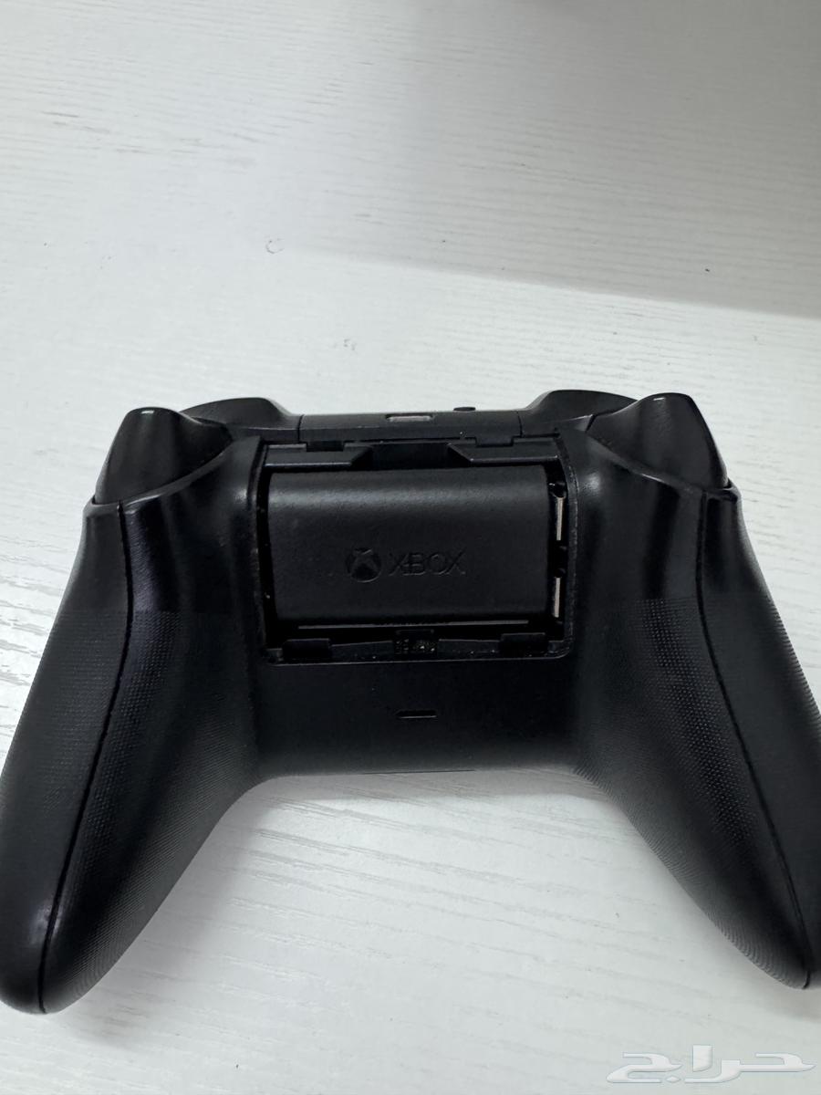 Xbox Series X console64376480646017110