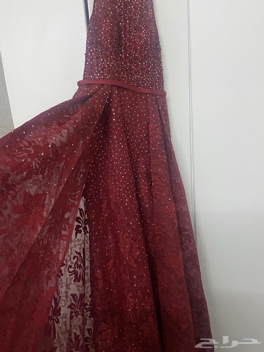 فستان جديد ما لبس إلا مرة واحدة مقاس مديم أبغى فيه 40064363398068866112