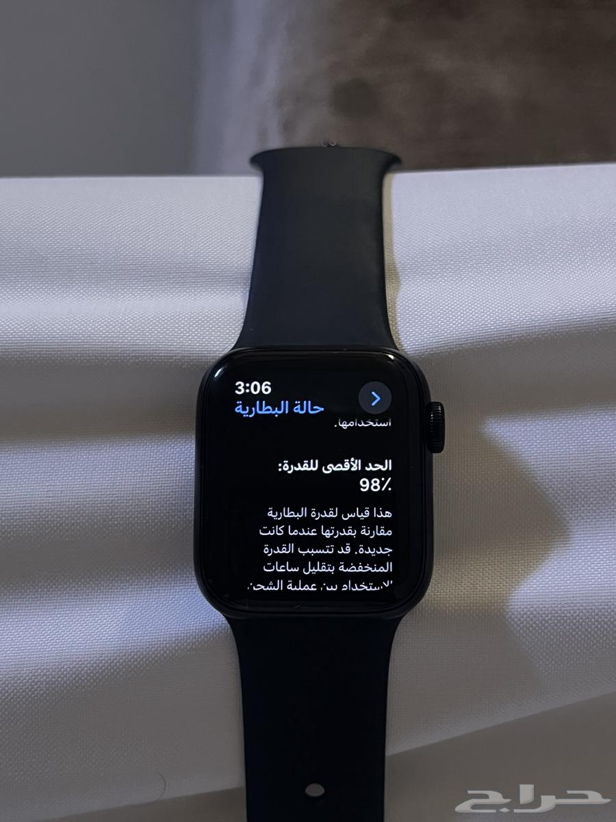 ساعة ابل ( SE2 )64369338084225111