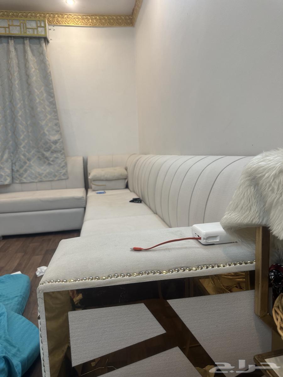 كنب 5 في 564370583564930112