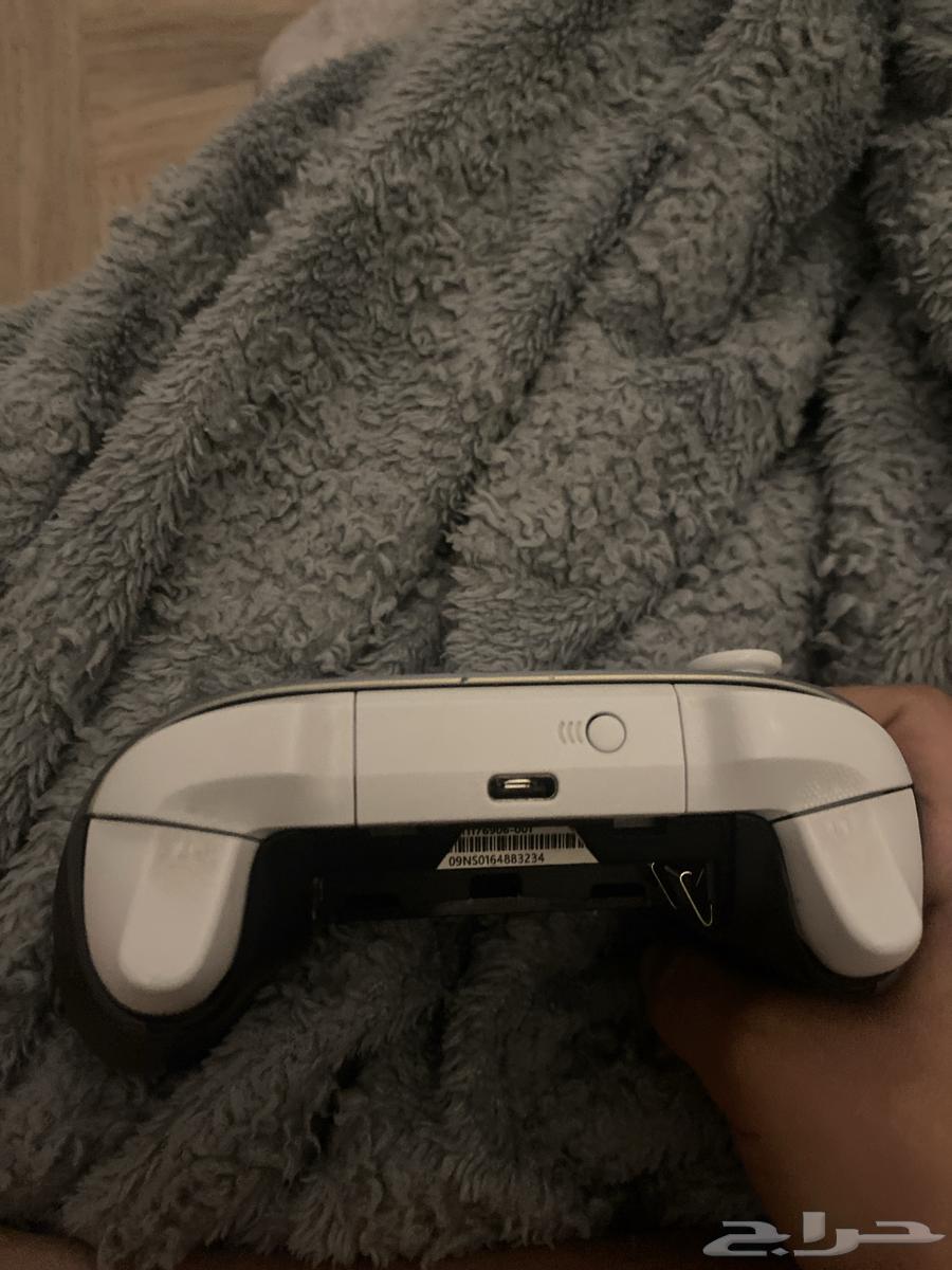 يد اكس بوكس سريعة و خفيفة الوزن نضيف لها ستة شهور64368105274881113