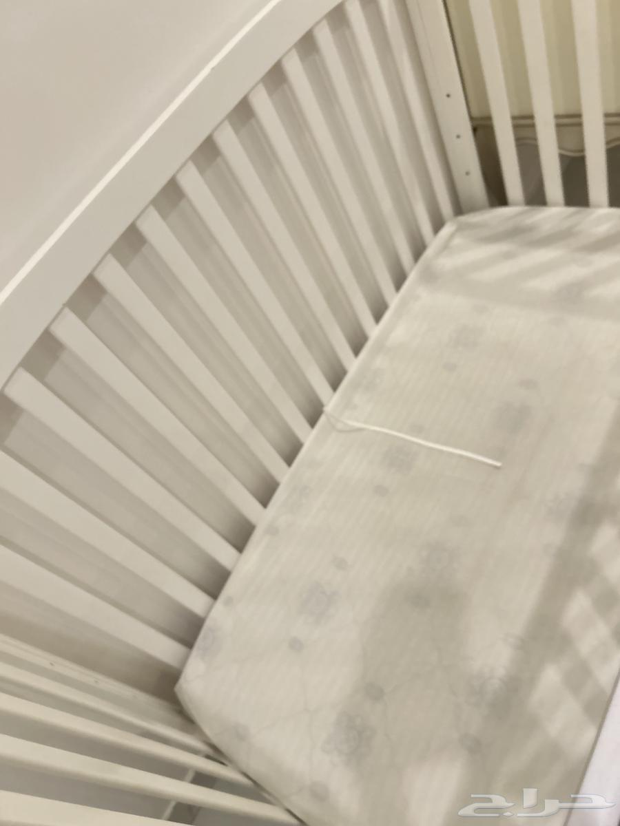 سرير اطفال باللون الابيض من عمر يوم إلى7سنوت64364394575619112