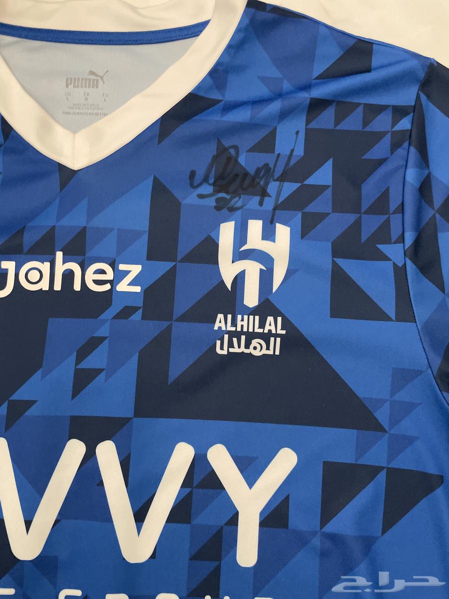 Al-Hilal last season's T-shirt, player-signed, large size64371496657667111
