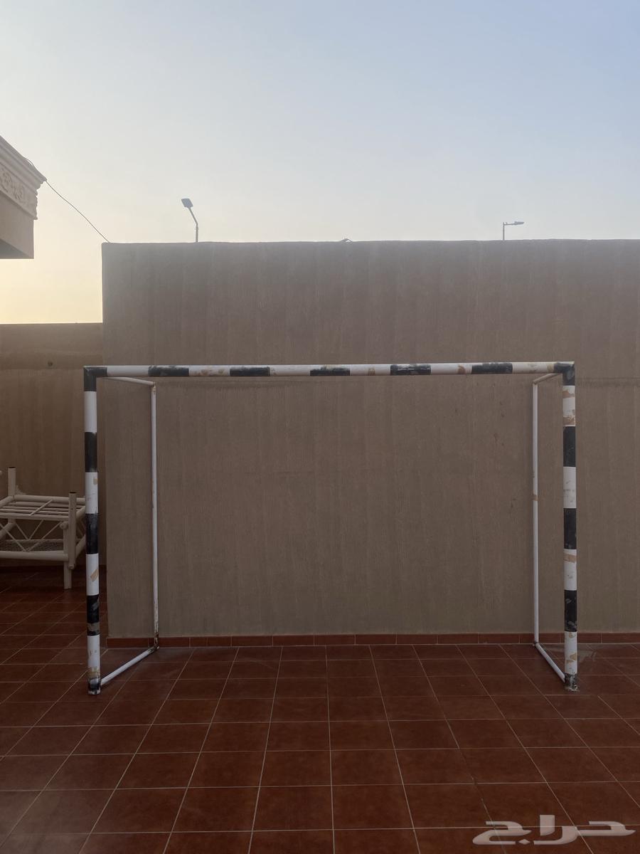 مرمى كورة قدم عدد 264371716332929110