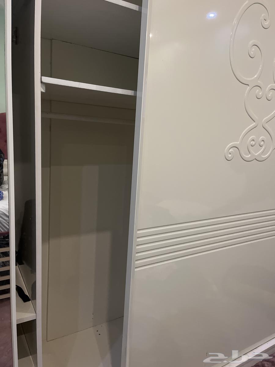 دولاب ملابس للبيع ب 500 قابل للمفاوضه64363681312515111