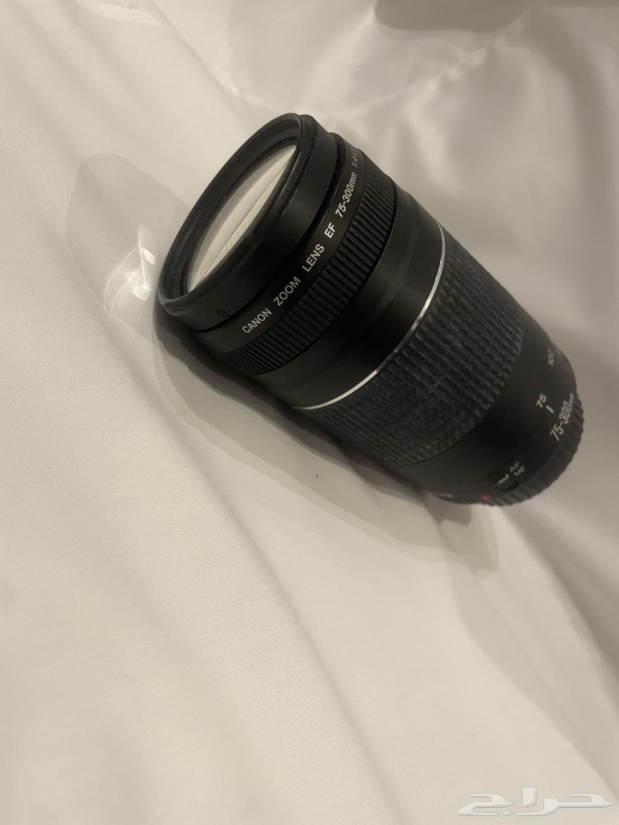 للبيع كاميرا Canon EOS 1100D   عدستين64373433306753112