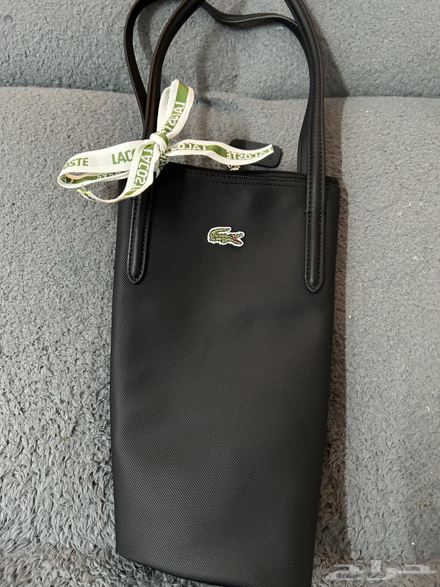 شنطه لاكوست مقاس لارج جديده64370554682498112