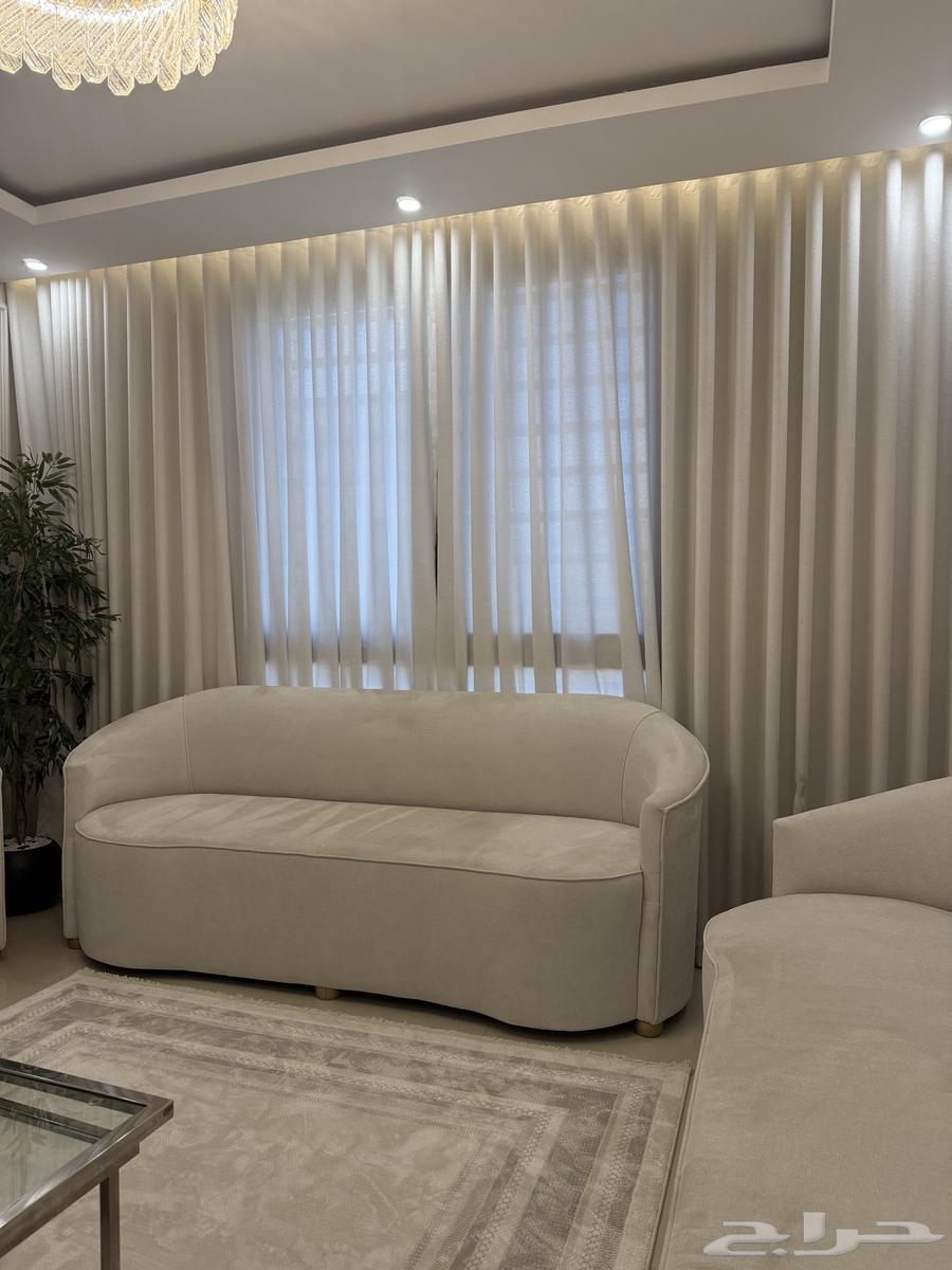 كنب صالة 4في4 مع الفرشة شبه جديد64366380577282110