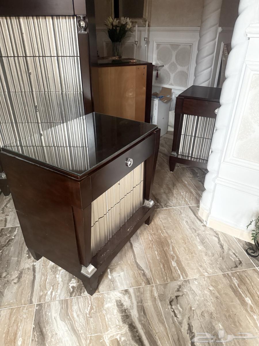 Comedienne and insertion and buffet and release64371511637889111