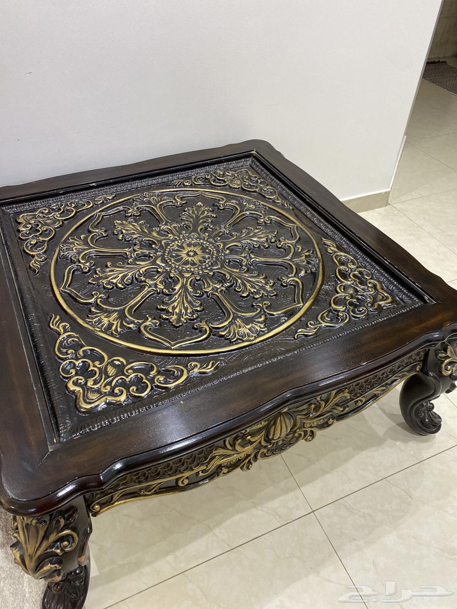 طاولة خشب64366982424705110