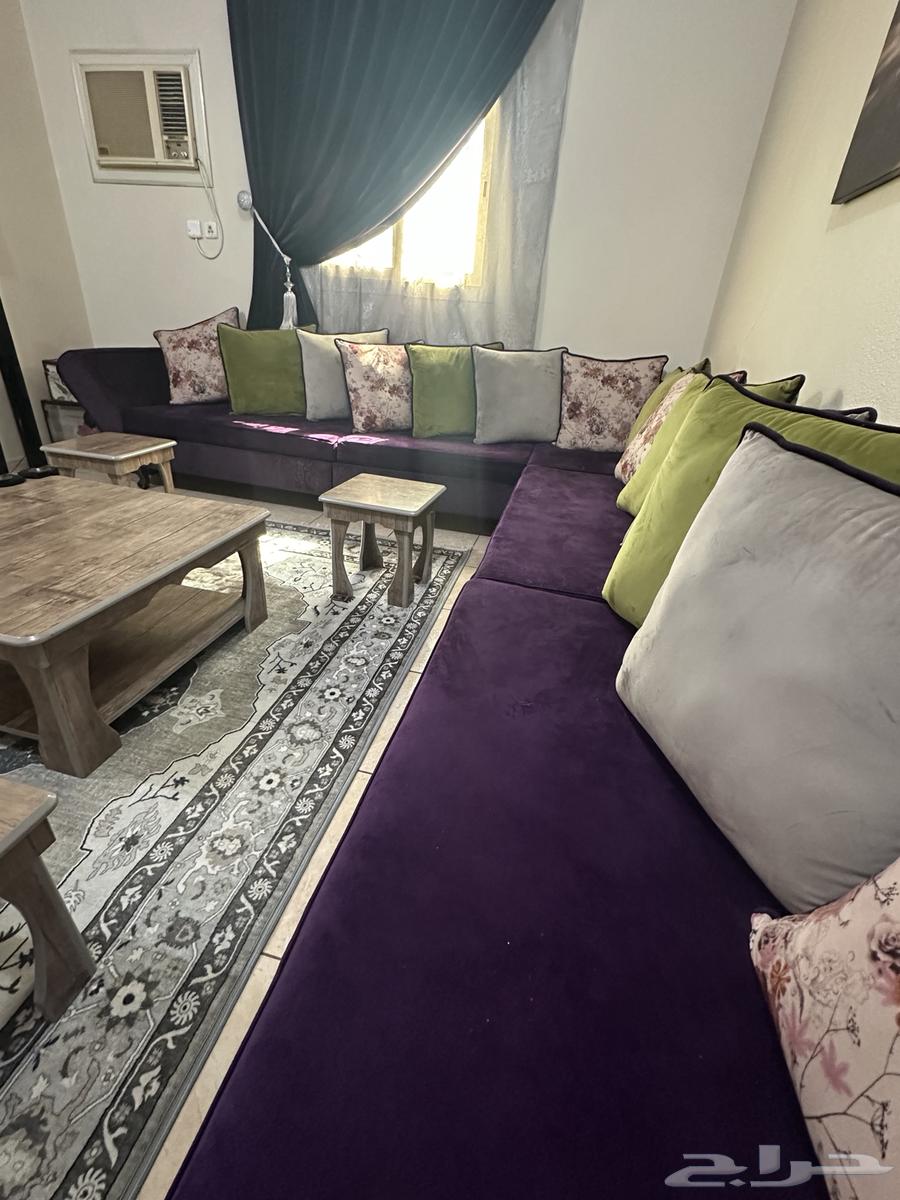 كنب حرف L وطاولات خدمه وستاره ومكيف64369396582785111