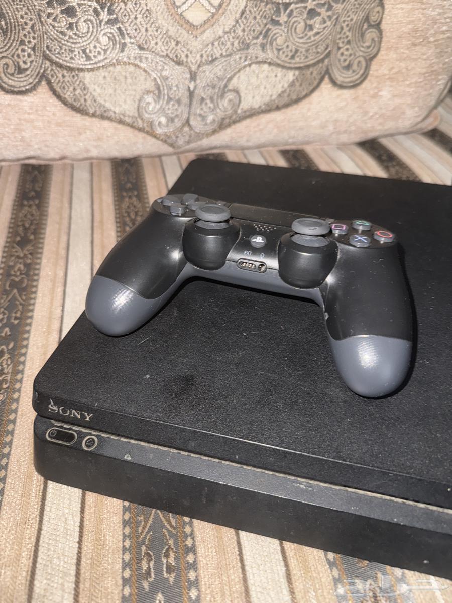 Sony 4 new, doesn't complain about anything, comes with two controllers and its cables 450-50064373698548995110