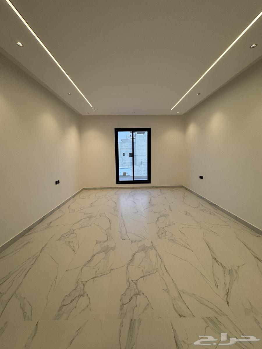 For sale, first floor with distinctive area, Al-Janadriyah neighborhood63613873070849111