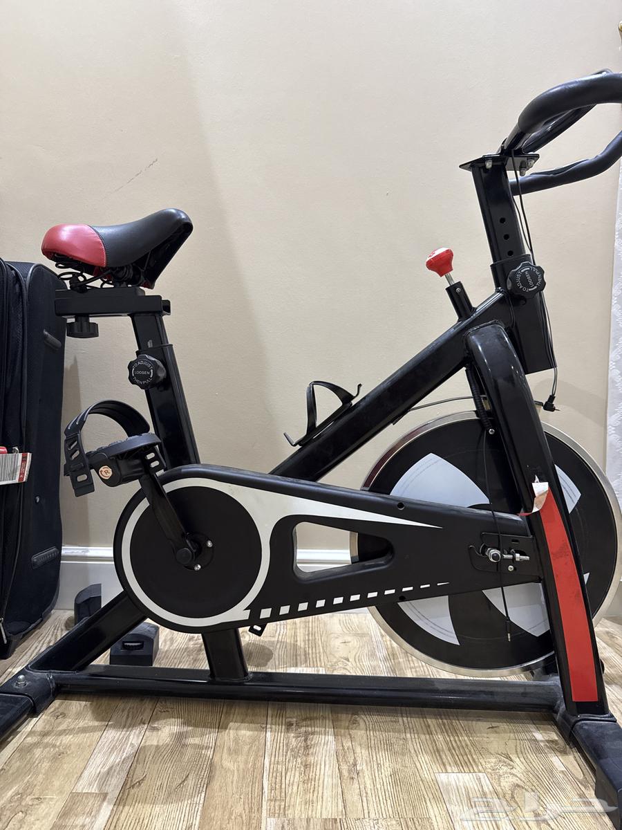 دراجة ثابتة بحالة جيدة للبيع64366717579011110