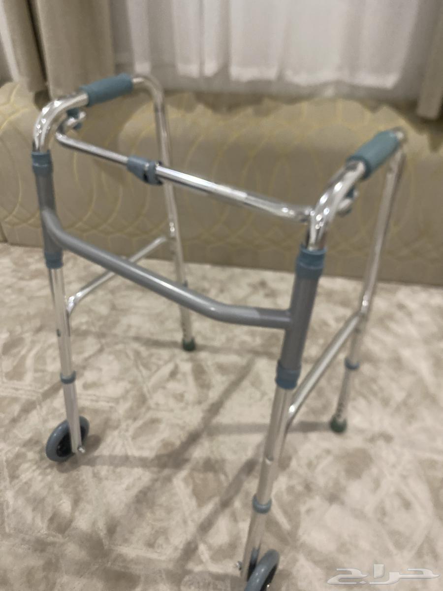 Crutch for sale for 90, new, used for only one week64376095025283110