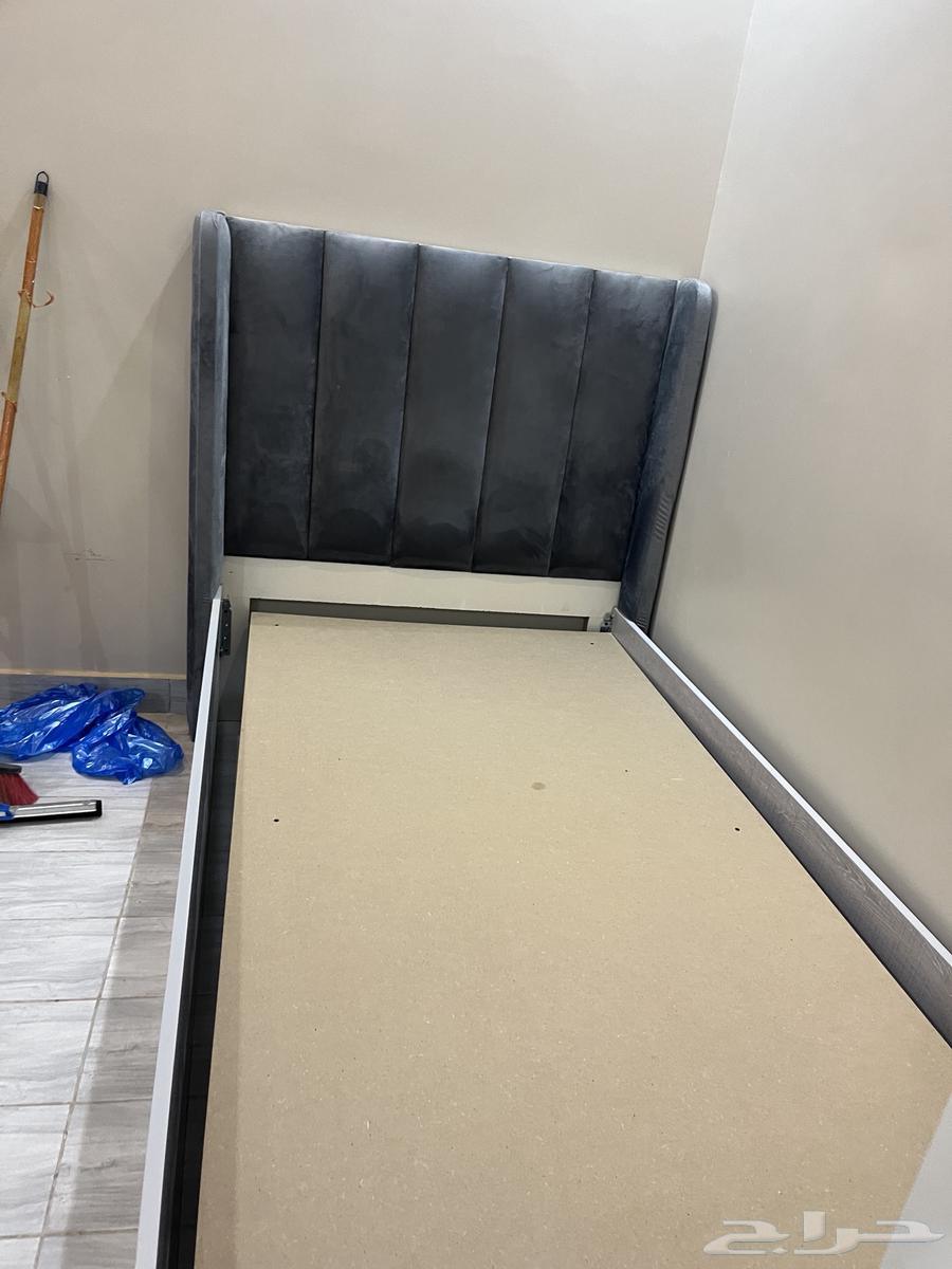 سرير جديد با 400 مع الي داخله قابل للتفاوض64376006069121111