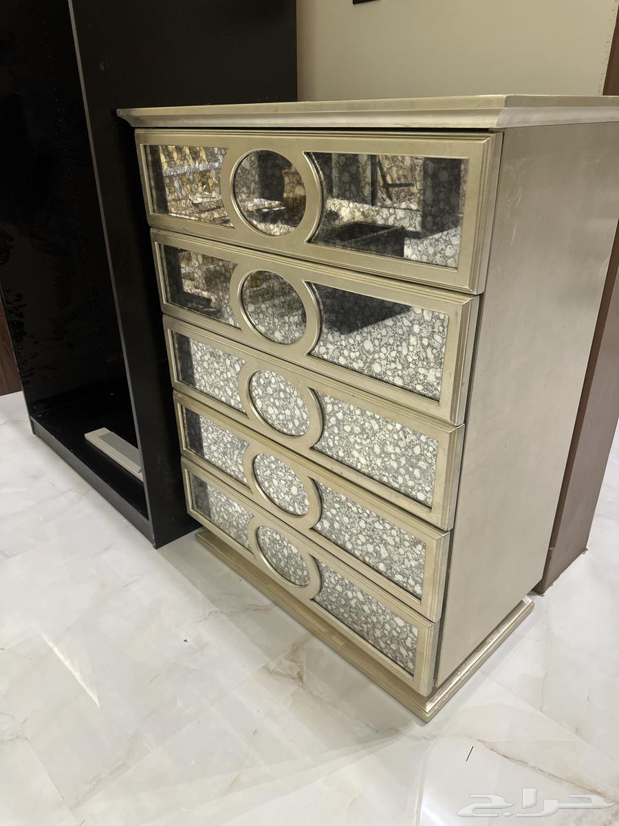 غرفة نوم فاخره بمرايا معتقه64374671309315112