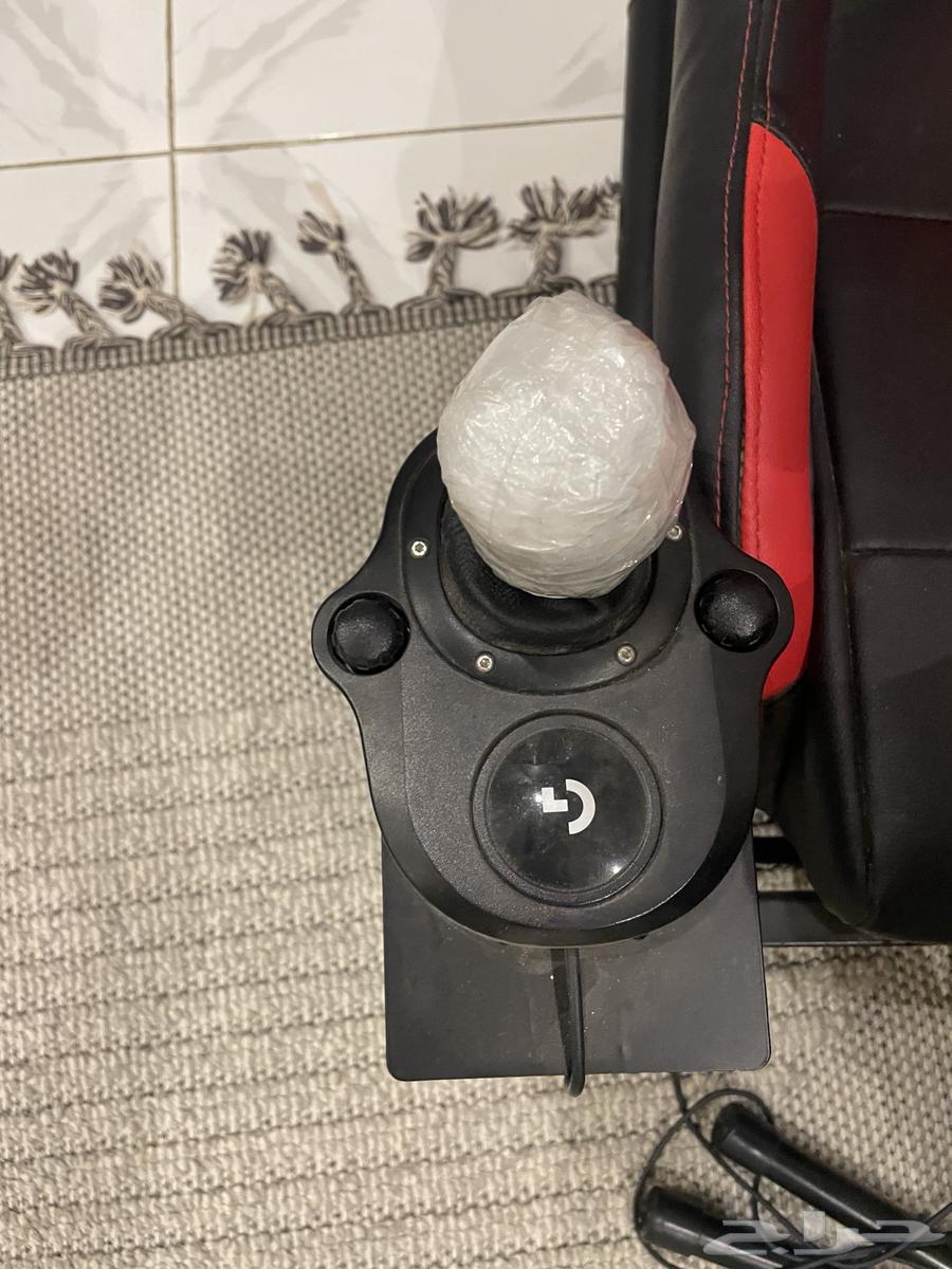 Clean kart seat with regular gear and pedals64363861369857114