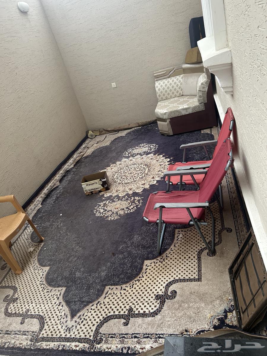 سجاد وقطعه كنب للبيع64371979457795110