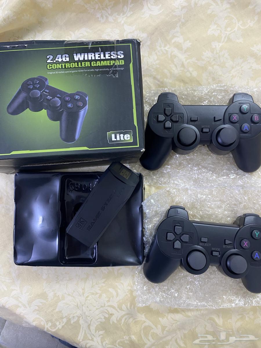 New gaming device with two controllers and all accessories64376095111554111