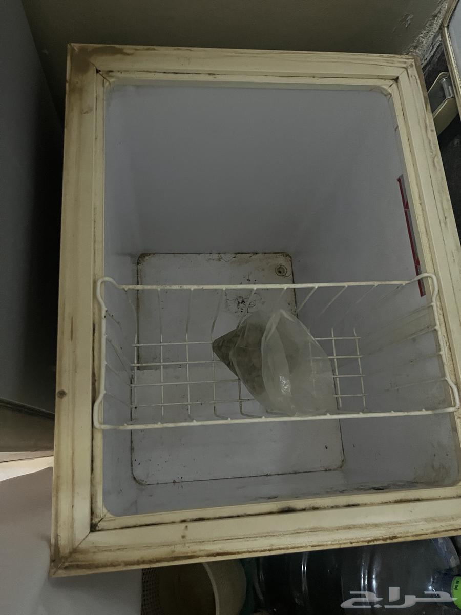 عندي ثلاجة هيتاشي و فريزر جينرال للبيع64368382768770112