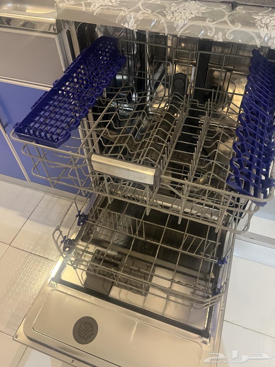 غسالة صحون LG بحاله ممتازه ليس بها اي مشكله64373876358787111