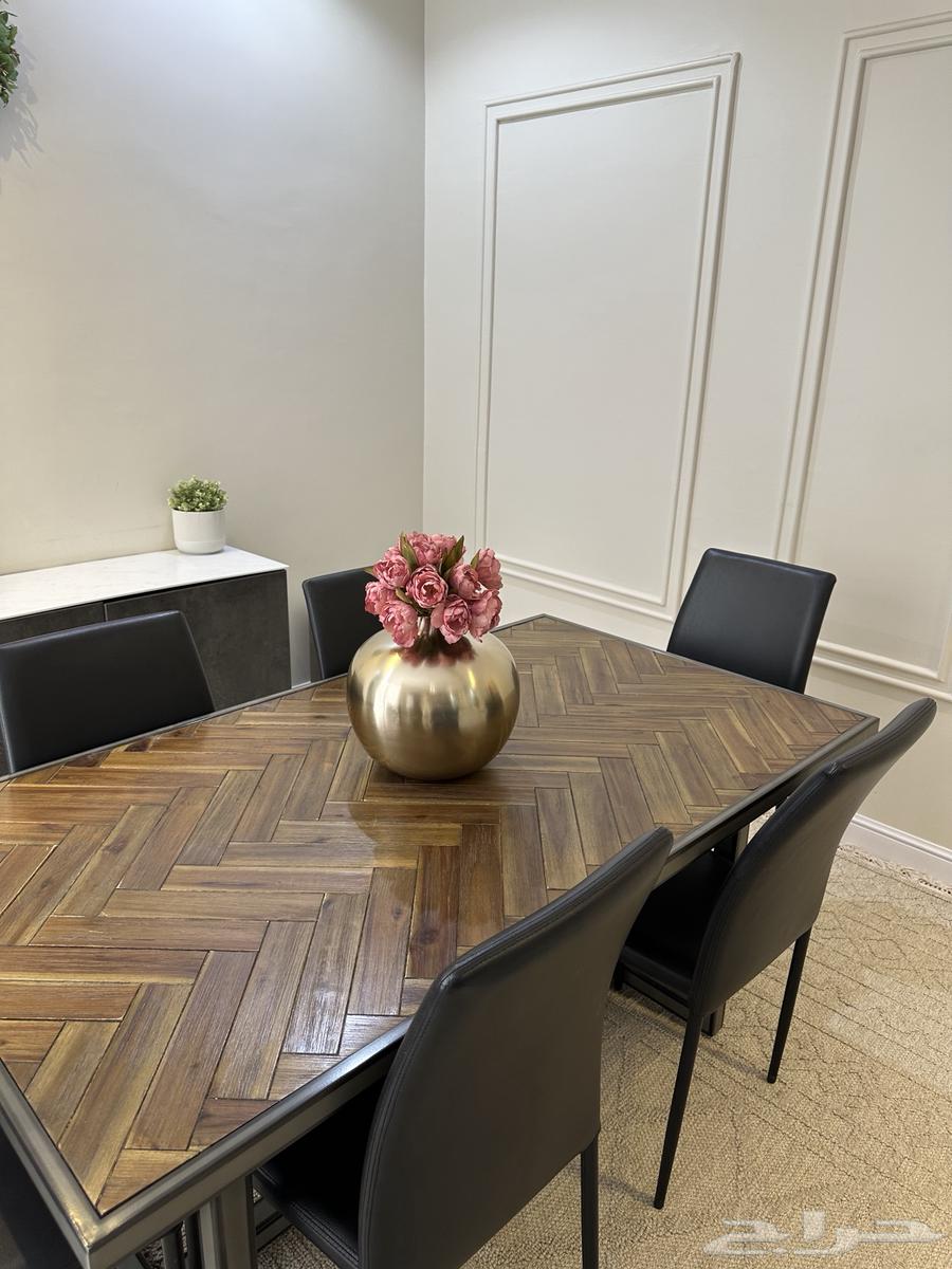 طاولة طعام فاخرة مع الكراسي64369557343747114