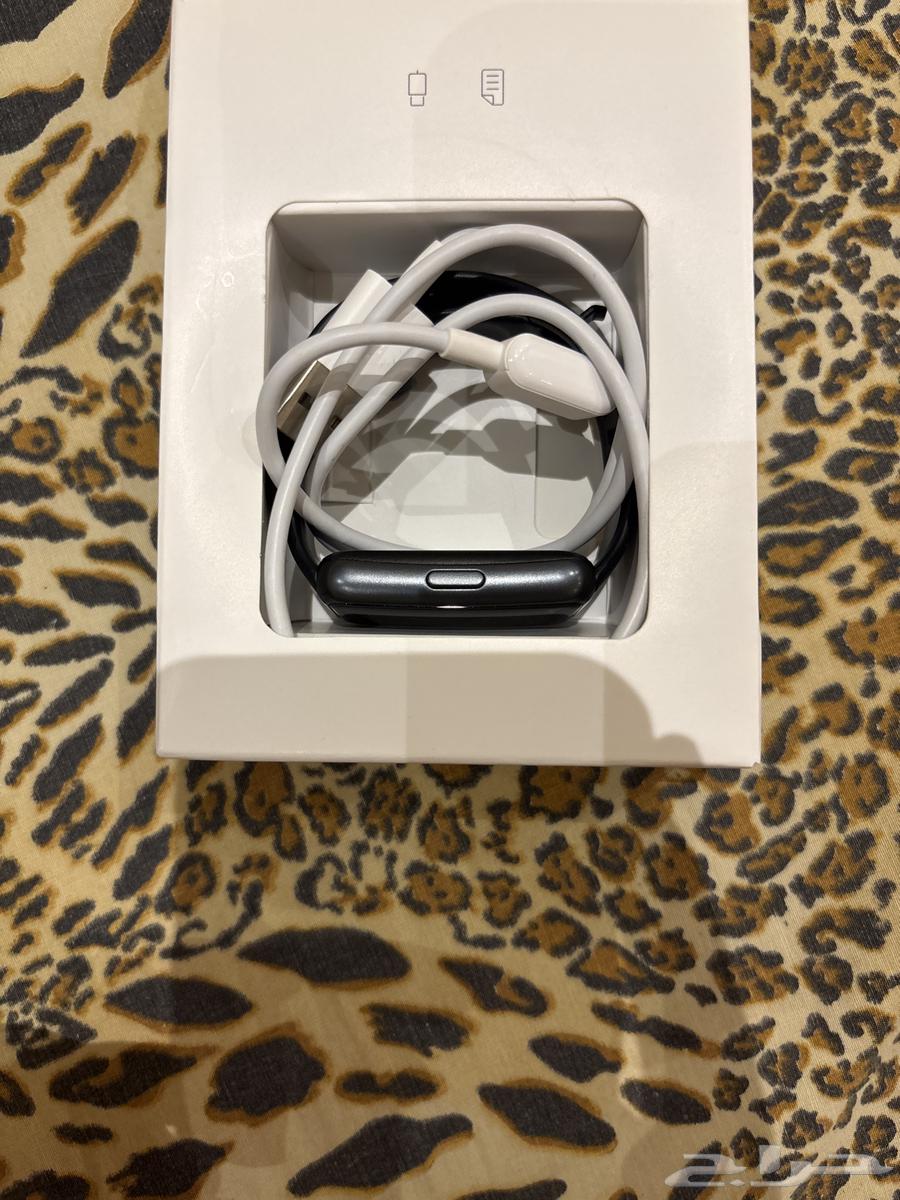 ساعة هواوي باند 7 مع شاحن جديده ونظيفه64373950016259112